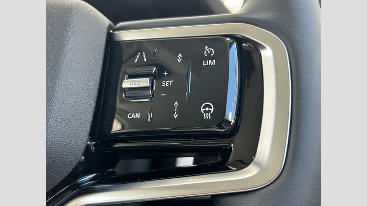 2024 認定中古車 Land Rover Discovery Sport フジホワイト D200（ディーゼル）  S