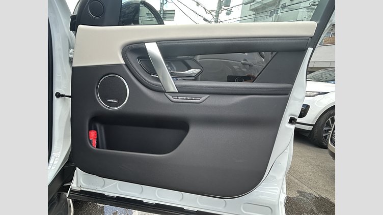 2024 認定中古車 Land Rover Discovery Sport フジホワイト D200（ディーゼル）  S