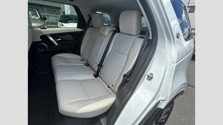 2024 認定中古車 Land Rover Discovery Sport フジホワイト D200（ディーゼル）  S