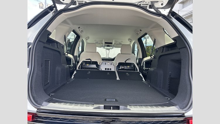 2024 認定中古車 Land Rover Discovery Sport フジホワイト D200（ディーゼル）  S