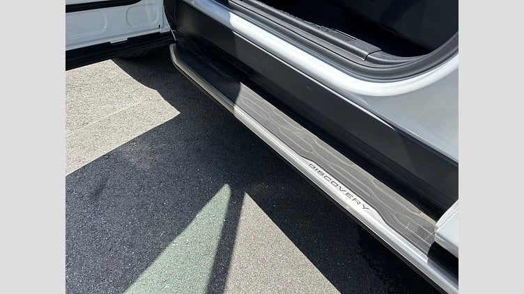 2024 認定中古車 Land Rover Discovery Sport フジホワイト D200（ディーゼル）  S