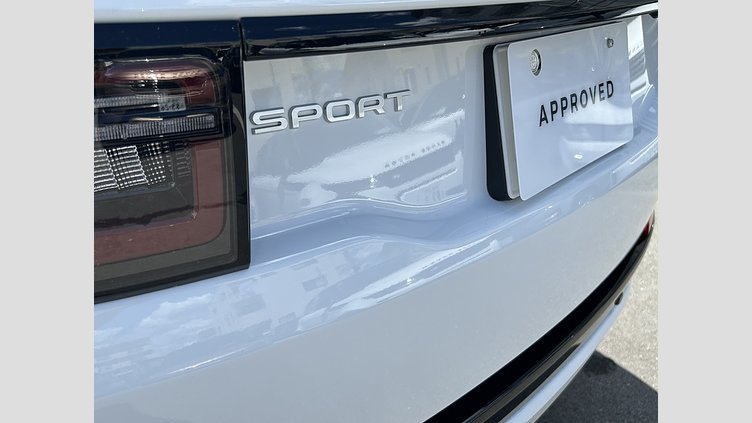 2024 認定中古車 Land Rover Discovery Sport フジホワイト D200（ディーゼル）  S