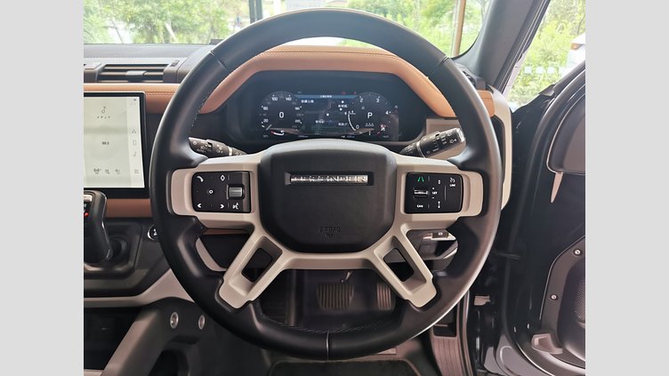 2023 認定中古車 Land Rover Defender 110 サントリーニブラック D300 AWD（AT） X-DYNAMIC HSE