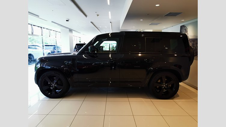 2023 認定中古車 Land Rover Defender 110 サントリーニブラック D300 AWD（AT） X-DYNAMIC HSE