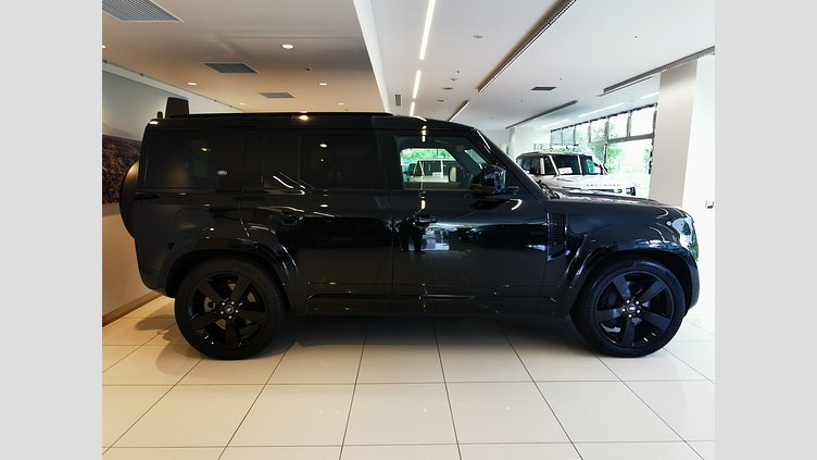 2023 認定中古車 Land Rover Defender 110 サントリーニブラック D300 AWD（AT） X-DYNAMIC HSE