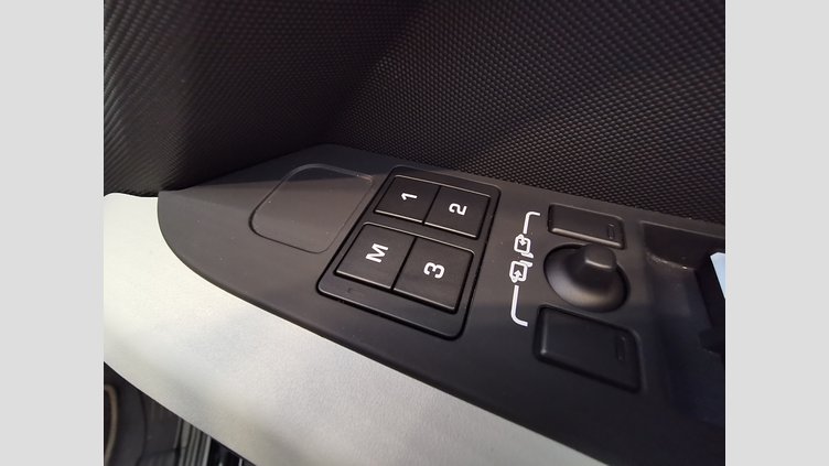2023 認定中古車 Land Rover Defender 110 サントリーニブラック D300 AWD（AT） X-DYNAMIC HSE