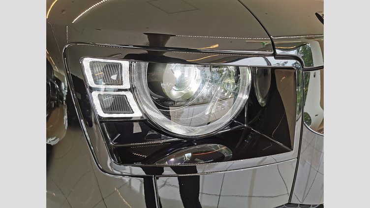2023 認定中古車 Land Rover Defender 110 サントリーニブラック D300 AWD（AT） X-DYNAMIC HSE
