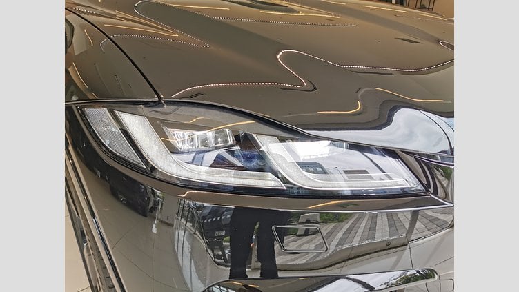 2022 認定中古車 Jaguar F-Pace サントリーニブラック P550 AWD（オートマチック） SVR