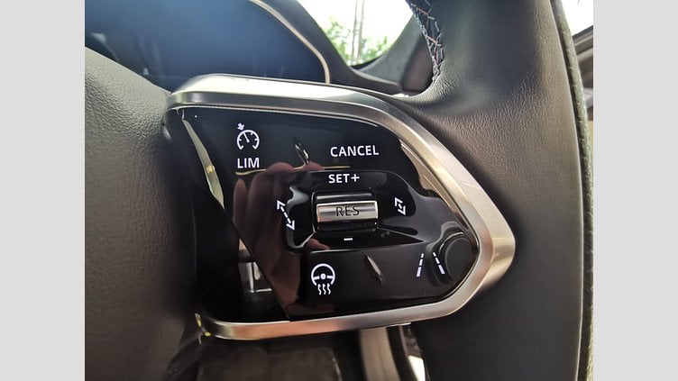 2022 認定中古車 Jaguar F-Pace サントリーニブラック P550 AWD（オートマチック） SVR