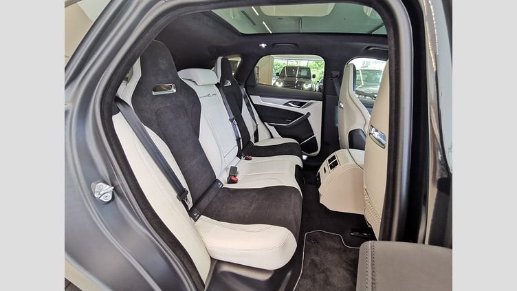 2022 認定中古車 Jaguar F-Pace サントリーニブラック P550 AWD（オートマチック） SVR