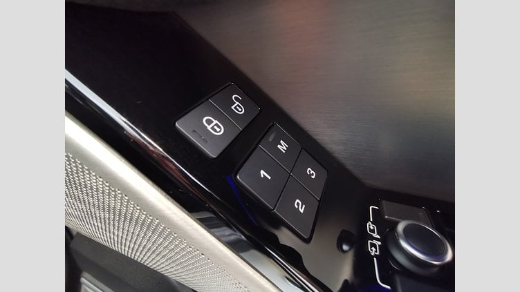2017 認定中古車 Land Rover Range Rover Velar コリスグレイ P380 R-DYNAMIC SE