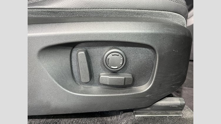2018 認定中古車 Land Rover Discovery Sport Santorini Black 2.0 litre i4D Diesel HSE