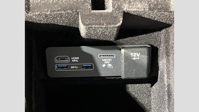 2018 認定中古車 Land Rover Discovery Sport Santorini Black 2.0 litre i4D Diesel HSE