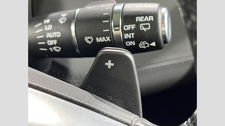 2018 認定中古車 Land Rover Discovery Sport Santorini Black 2.0 litre i4D Diesel HSE