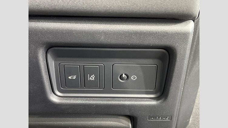 2018 認定中古車 Land Rover Discovery Sport Santorini Black 2.0 litre i4D Diesel HSE
