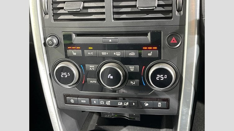 2018 認定中古車 Land Rover Discovery Sport Santorini Black 2.0 litre i4D Diesel HSE