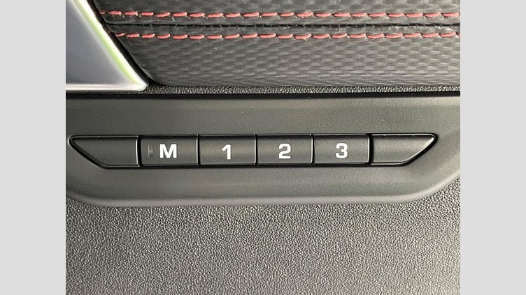 2019 認定中古車 Land Rover Discovery Sport ナルヴィックブラック D180 AWD（オートマチック） 標準ホイールベース ディスカバリー スポーツ R-DYNAMIC SE