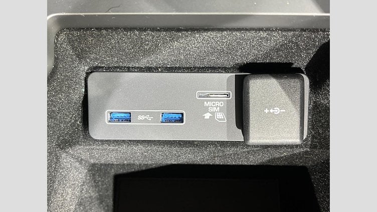 2019 認定中古車 Land Rover Discovery Sport ナルヴィックブラック D180 AWD（オートマチック） 標準ホイールベース ディスカバリー スポーツ R-DYNAMIC SE