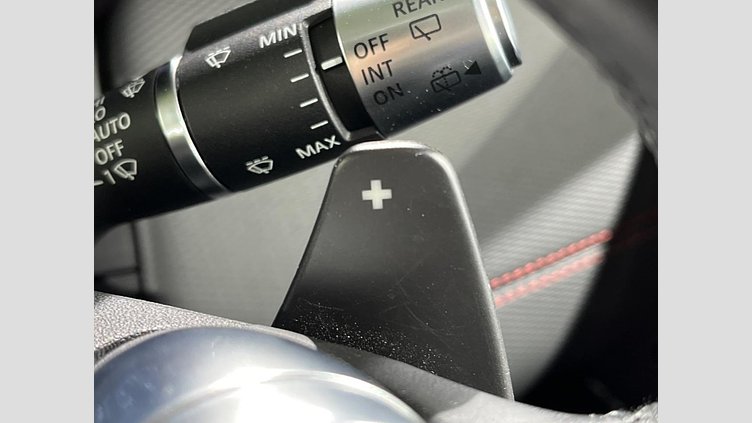 2019 認定中古車 Land Rover Discovery Sport ナルヴィックブラック D180 AWD（オートマチック） 標準ホイールベース ディスカバリー スポーツ R-DYNAMIC SE