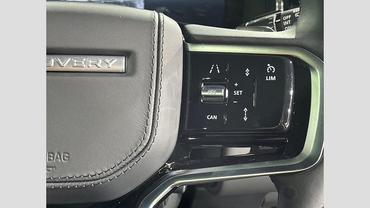 2024 認定中古車 Land Rover Discovery Sport サントリーニブラック プラグインハイブリッド（ガソリン） 標準ホイール Dynamic HSE