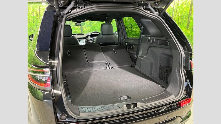 2024 認定中古車 Land Rover Discovery Sport サントリーニブラック プラグインハイブリッド（ガソリン） 標準ホイール Dynamic HSE