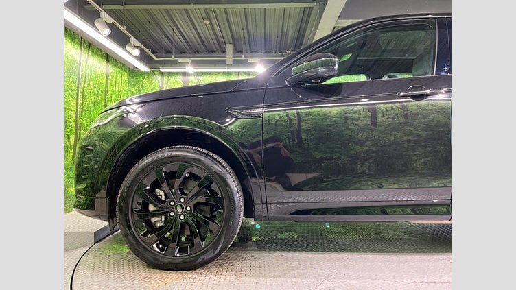 2024 認定中古車 Land Rover Discovery Sport サントリーニブラック プラグインハイブリッド（ガソリン） 標準ホイール Dynamic HSE