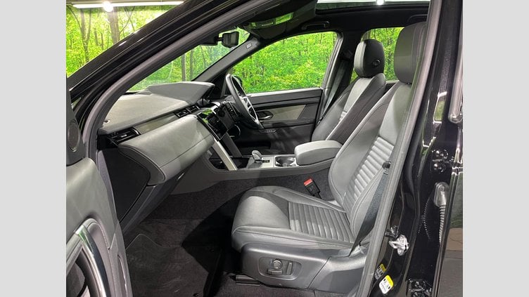 2024 認定中古車 Land Rover Discovery Sport サントリーニブラック プラグインハイブリッド（ガソリン） 標準ホイール Dynamic HSE