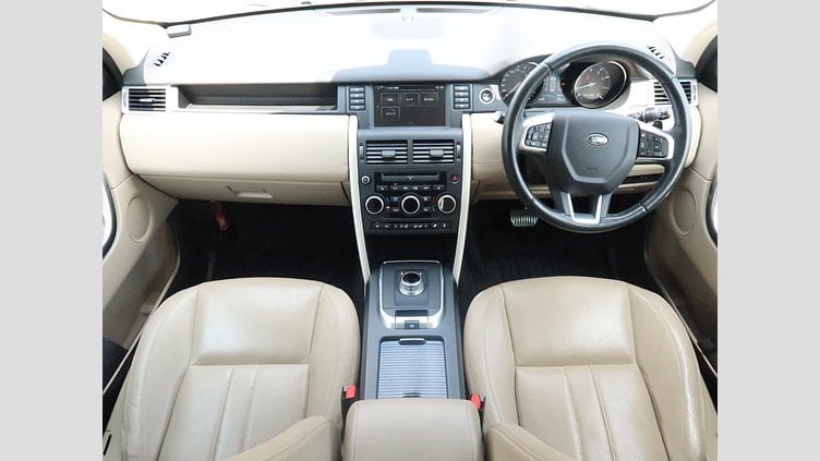 2015 認定中古車 Land Rover Discovery Sport Yulong White 2.0 litre Si4 Petrol HSE