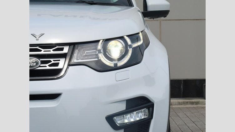 2015 認定中古車 Land Rover Discovery Sport Yulong White 2.0 litre Si4 Petrol HSE
