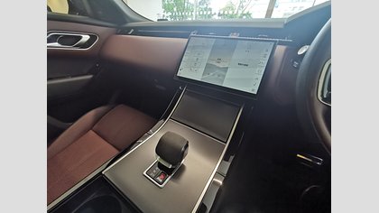 Range Rover Velar 37