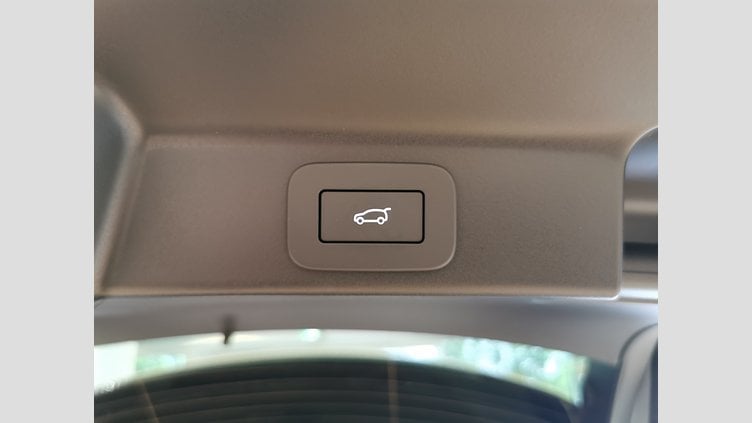 2024 認定中古車 Jaguar F-Pace オストゥーニパールホワイト P400e ガソリン プラグインハイブリッド R-DYNAMIC HSE