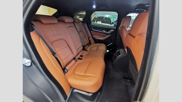 2024 認定中古車 Jaguar F-Pace オストゥーニパールホワイト P400e ガソリン プラグインハイブリッド R-DYNAMIC HSE