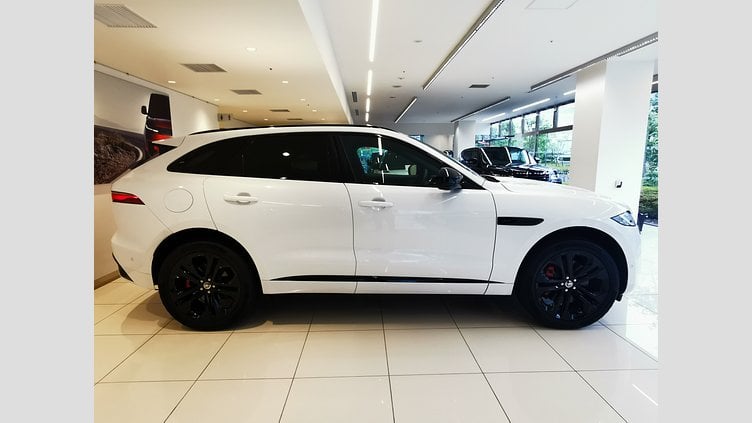 2024 認定中古車 Jaguar F-Pace オストゥーニパールホワイト P400e ガソリン プラグインハイブリッド R-DYNAMIC HSE