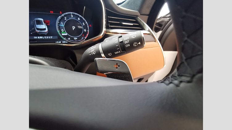 2024 認定中古車 Jaguar F-Pace オストゥーニパールホワイト P400e ガソリン プラグインハイブリッド R-DYNAMIC HSE