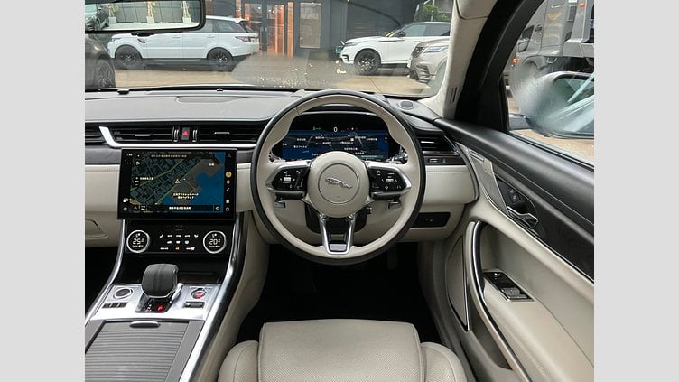 2021 認定中古車 Jaguar XF ハクバシルバー D200 AWD（オートマチック）MHEV SALOON S