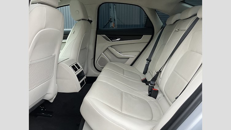 2021 認定中古車 Jaguar XF ハクバシルバー D200 AWD（オートマチック）MHEV SALOON S