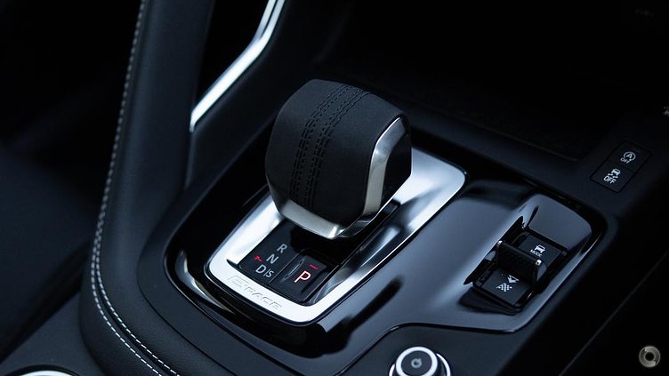2024 Approved Jaguar E-Pace Eiger Grey P250 PETROL R-DYNAMIC SE