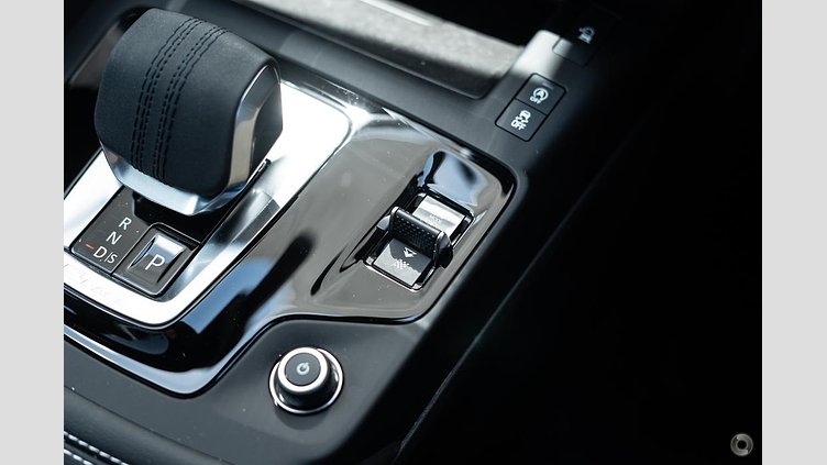 2024 Approved Jaguar E-Pace Carpathian Grey P250 PETROL R-DYNAMIC SE