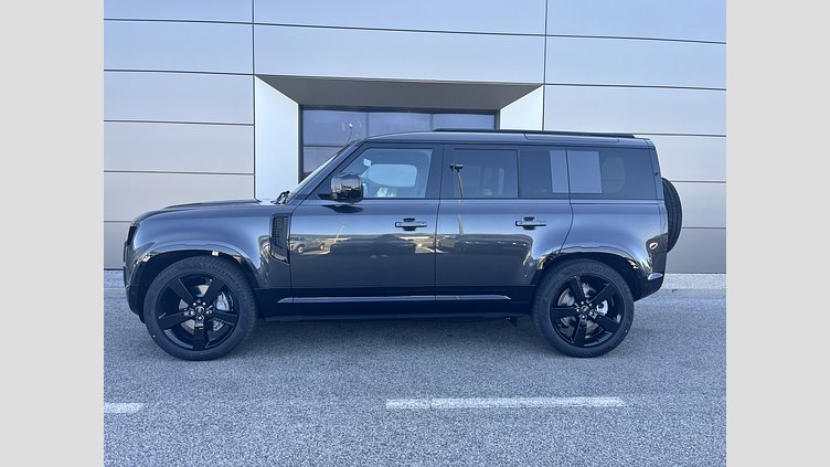 2025 SKLADOVÉ VOZIDLÁ Land Rover Defender 110 Sivá Carpathian D300 MHEV AWD X-Dynamic HSE