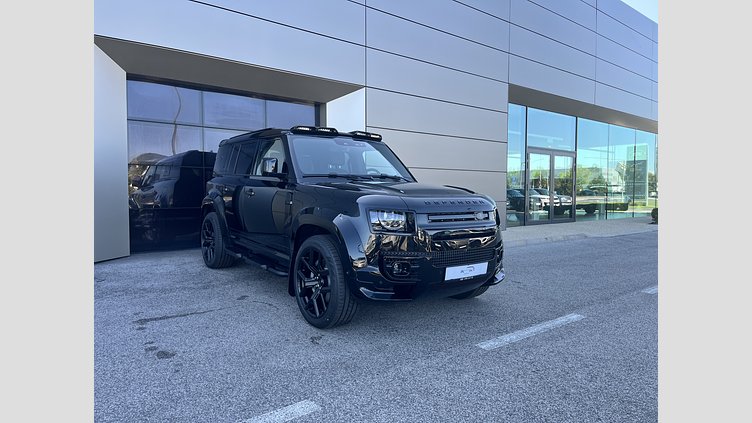 2025 SKLADOVÉ VOZIDLÁ Land Rover Defender 110 Čierna Santorini D300 MHEV AWD X-Dynamic HSE