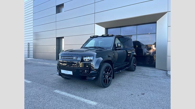 2025 SKLADOVÉ VOZIDLÁ Land Rover Defender 110 Čierna Santorini D300 MHEV AWD X-Dynamic HSE