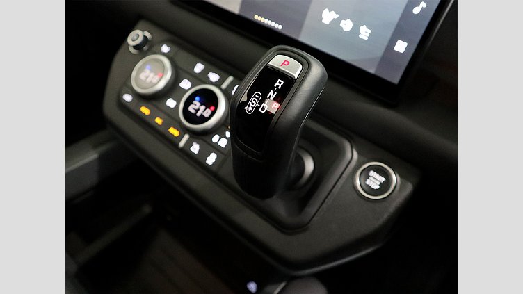 2025 Approved Land Rover Defender 110 Santorini Black AWD D250 X-Dynamic SE