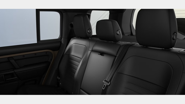 2025 SKLADOVÉ VOZIDLÁ Land Rover Defender 110 Charante Grey 4.4L 635PS  P635 OCTA AWD Auto