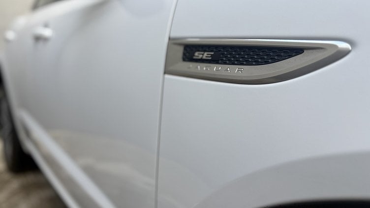 2020 Approved Jaguar E-Pace Yulong White P250 AWD R-DYNAMIC SE