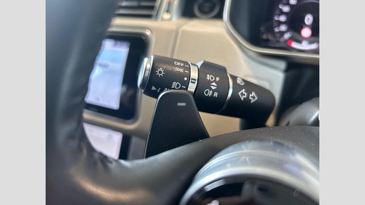 2020 認定中古車 Land Rover Range Rover Fuji White 3.0 V6 Dsl Mono Turbo Std Flow VOGUE