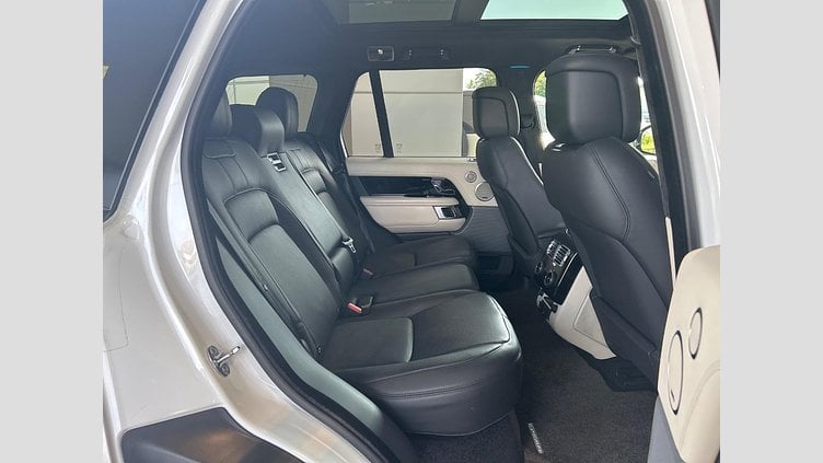 2020 認定中古車 Land Rover Range Rover Fuji White 3.0 V6 Dsl Mono Turbo Std Flow VOGUE