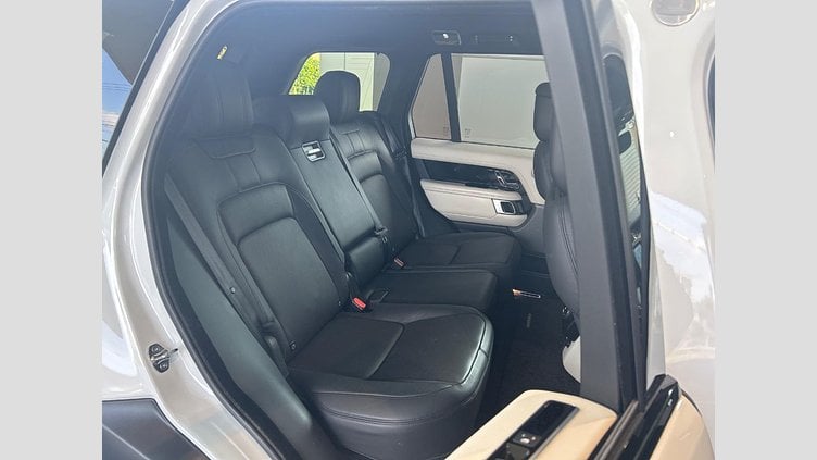 2020 認定中古車 Land Rover Range Rover Fuji White 3.0 V6 Dsl Mono Turbo Std Flow VOGUE