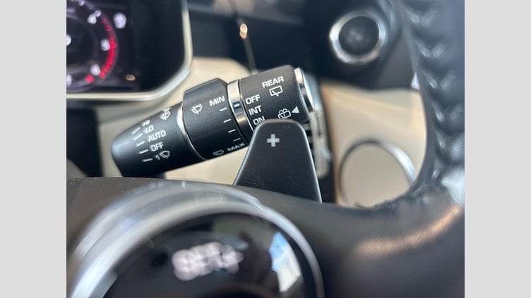 2020 認定中古車 Land Rover Range Rover Fuji White 3.0 V6 Dsl Mono Turbo Std Flow VOGUE