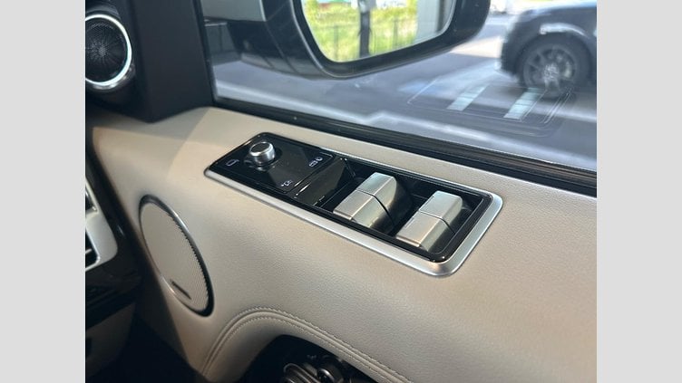 2020 認定中古車 Land Rover Range Rover Fuji White 3.0 V6 Dsl Mono Turbo Std Flow VOGUE
