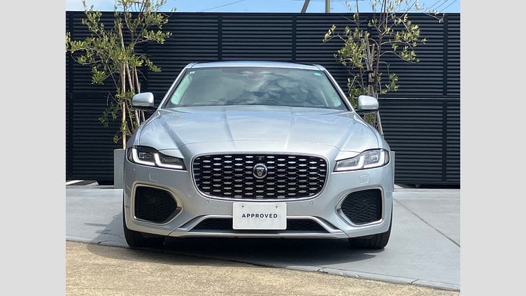 2021 認定中古車 Jaguar XF ハクバシルバー D200 AWD（オートマチック）MHEV SALOON S